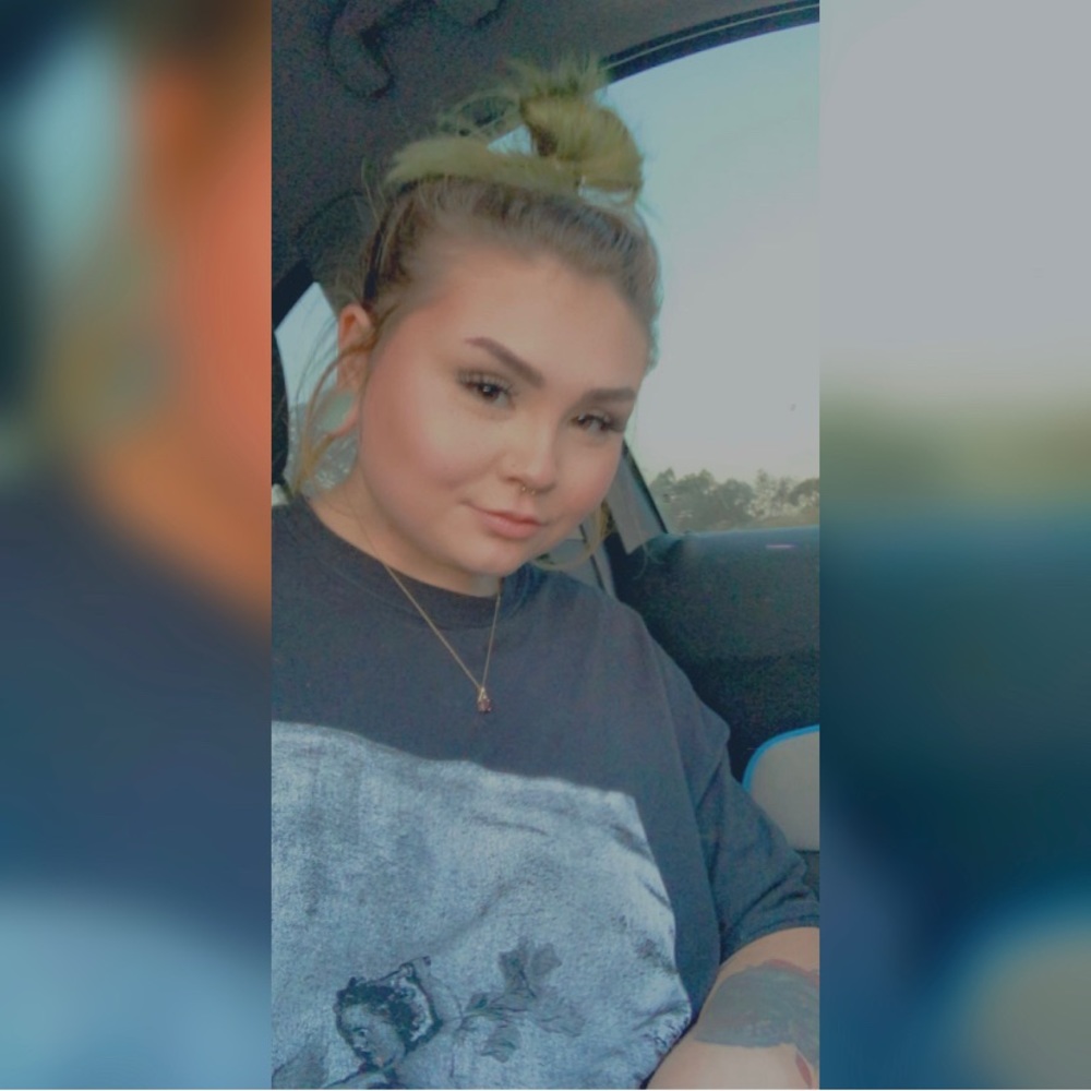 Meet your Posher, Hailey